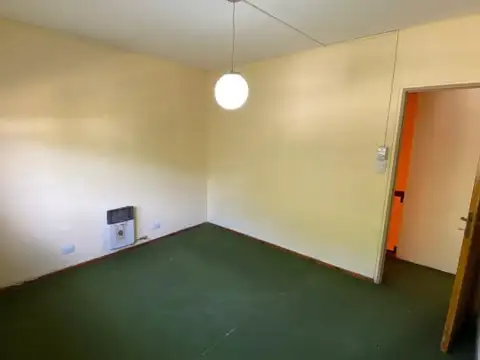 Casa 9 ambientes con 3 baños