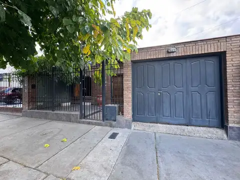 CASA 3 DORMITORIOS EN VENTA EN GUAYMALLEN 