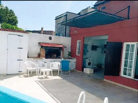 Casa 7 ambientes con 3 baños