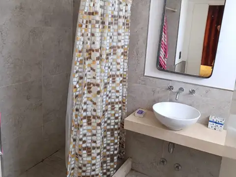 Bauness 1200, Piso 5