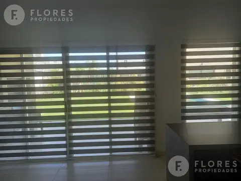 Casa 6 ambientes con 4 baños