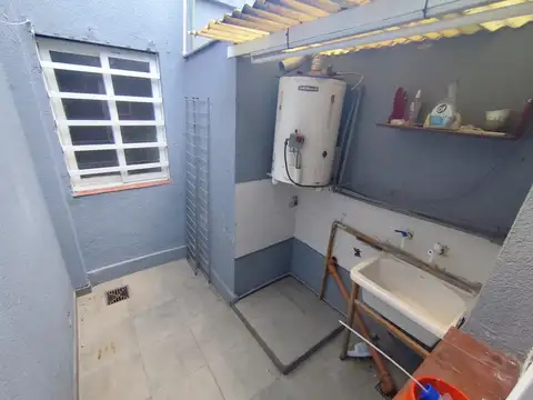 Depto Tipo Casa en Alquiler en Ramos Mejía, $ 680.000