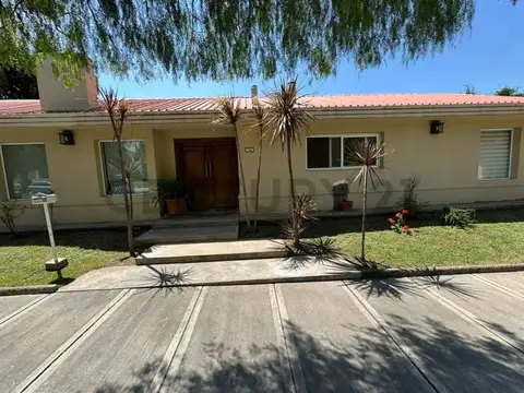 AVENIDA CHAMPAGNAT , Piso 0