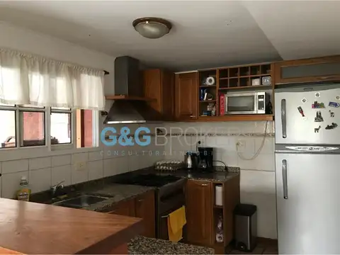 Casa 5 ambientes con 4 baños