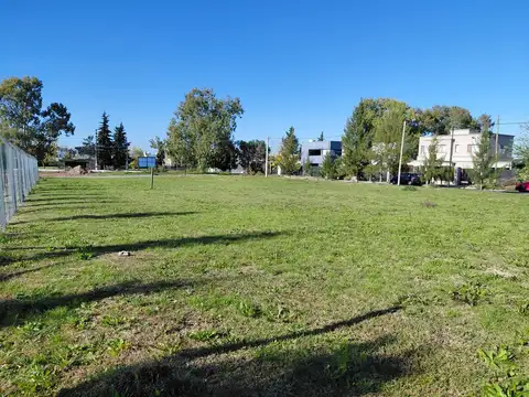 Terreno en Venta 30  mts Fondo