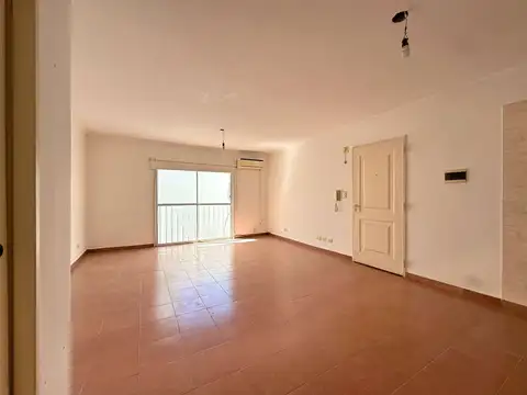 Departamento en Alquiler con 1 cochera