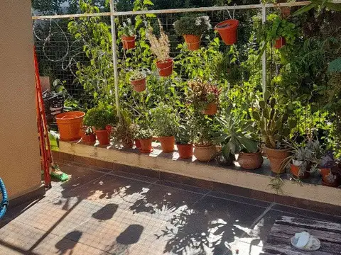 Depto Tipo Casa en Venta de 2 ambientes