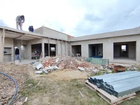 San Sebastian Area 100