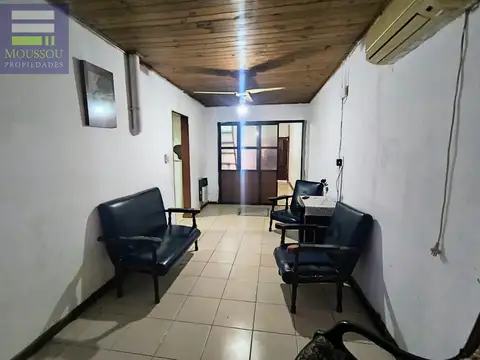 Casa 5 ambientes con 1 baño