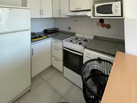 Departamento con cochera, Edificio "Pampa Al Lago"Full Amenities