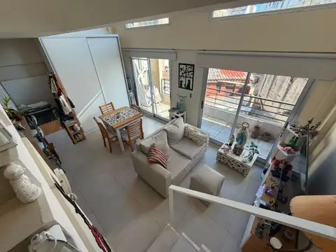 VENTA EXCELENTE DEPTO 2 AMB TIPO DUPLEX V. CRESPO