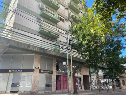 DEPARTAMENENTO EN PLENO CENTRO