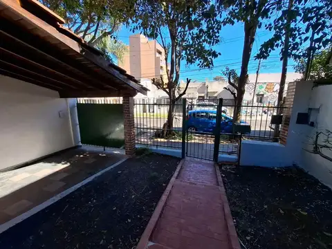 Depto Tipo Casa en Venta con 1 cocheras