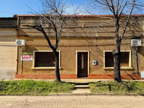 Casa 3 ambientes con 1 baño