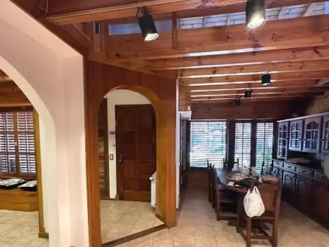 Casa 3 ambientes con 2 baños