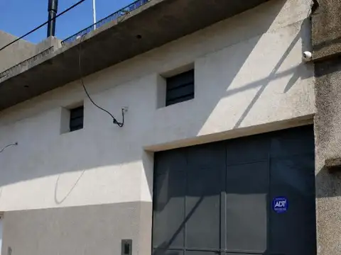 3 de febrero 4600