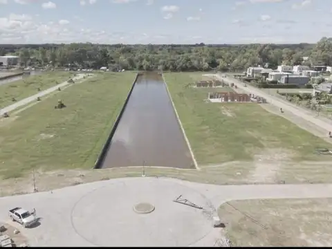 Venta Lote Terreno al Rio en Barrio Nautico 