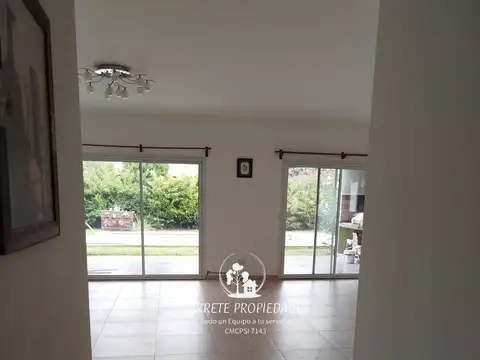 Casa en Alquiler en Countries y Barrios Cerrados en Pilar, USD 1.400