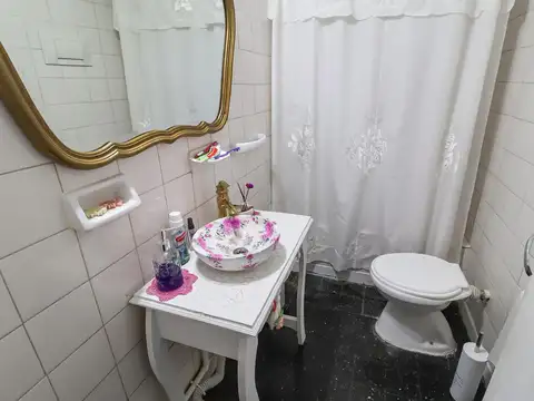 Depto Tipo Casa en Venta 70 años