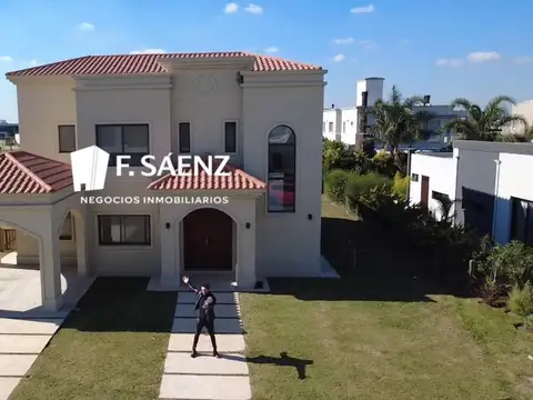 Excelente casa en venta en Lagos de Canning