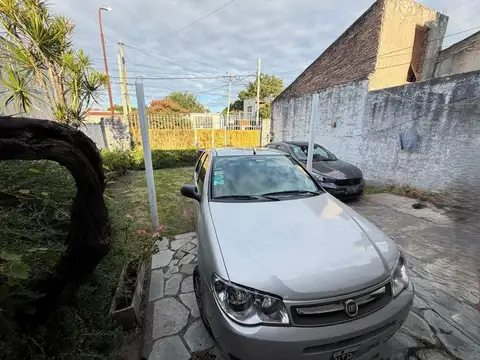 OPORTUNIDAD CASA 3 DORM CENTENARIO A REFACCIONAR