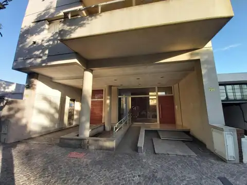 Estrada 1000, Piso 3°