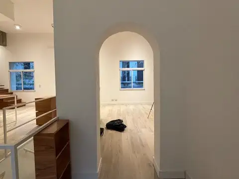 VENTA CASA DE PLANTA ALTA 3 DORMITORIOS AMPLIA TERRAZA