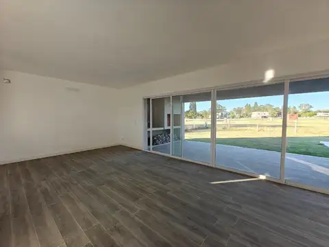 Casa en Venta en Pilar Del Este, USD 185.000