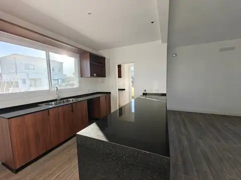 Casa en Venta en Pilar Del Este, USD 185.000