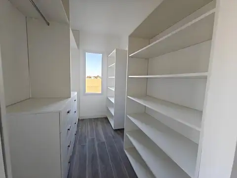 Casa en Venta en Pilar Del Este, USD 185.000