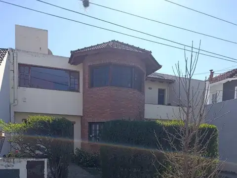 Exc Casa 4 dor vta suite/esc/qcho/gge Cervantes G.Bourg