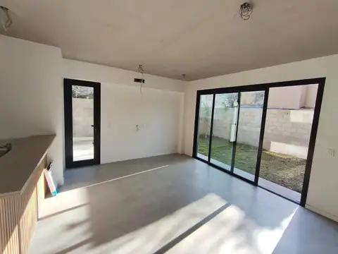Casa en Alquiler al Este