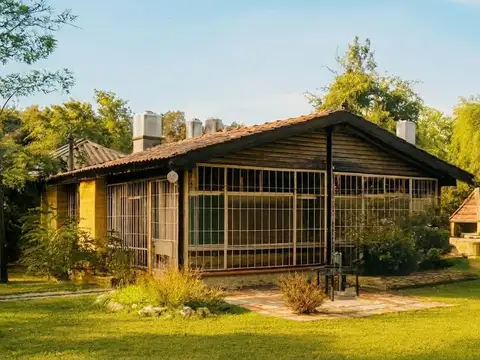 Casa 2 ambientes con 2 baños