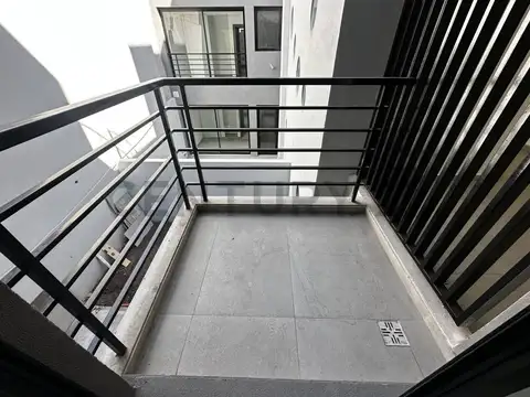 Remedios de Escalada de San Martin 2300, Piso 1