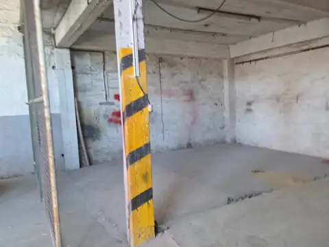 Galpon en Alquiler 25  mts Fondo