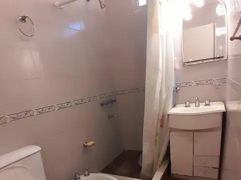 Depto Tipo Casa en Venta 40 años