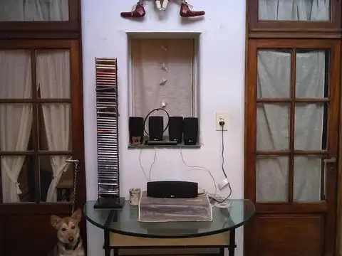 PH , DESARROLLADO EN  PLANTA BAJA  Y PLANTA ALTA. C/ PATIO, SIN EXPENSAS!!!  EXCELENTE UBICACIÓN!