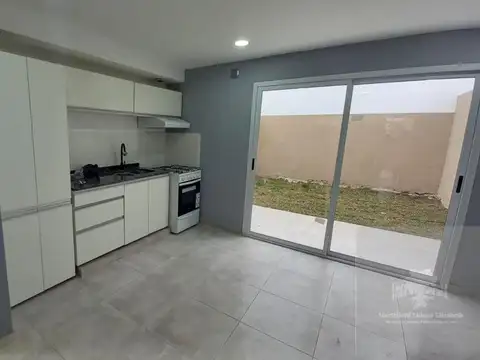 Depto Tipo Casa en Venta con 1 cocheras
