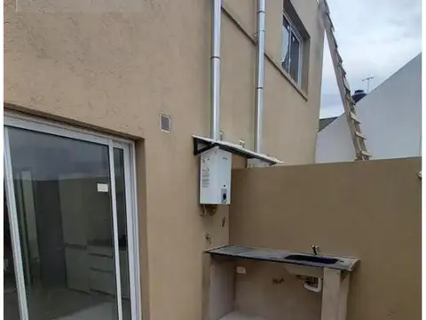 Depto Tipo Casa en Venta de 3 ambientes