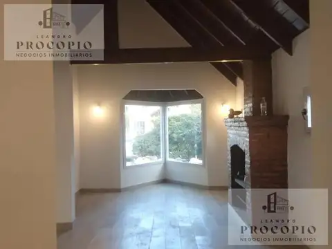 Casa 4 ambientes con 3 baños