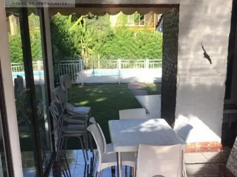 Casa 4 ambientes con 3 baños