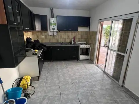 CASA 3 DORMITORIOS 2 BAÑOS ESTAR QUINCHO JARDIN
