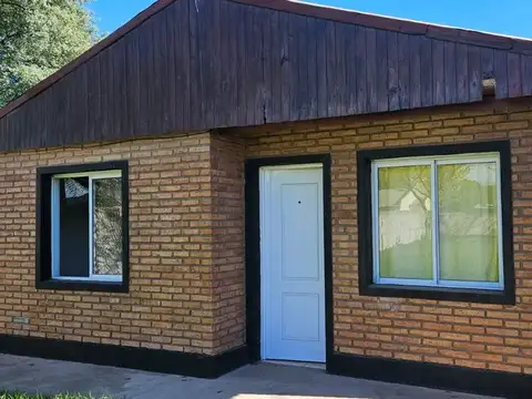 VENTA/CASA/3DORMITORIOS/LEHMANN/APTA CREDITO