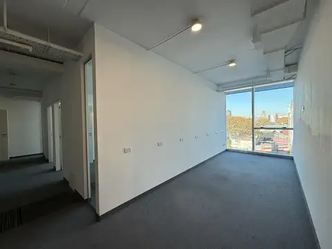 Oficina en Alquiler con 1 cochera