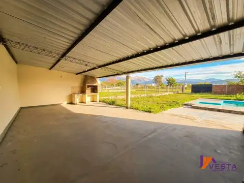 Casa 2 ambientes con 1 baño