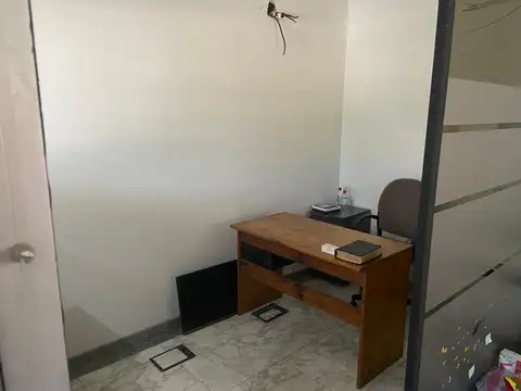 Local en Venta Via Púb.