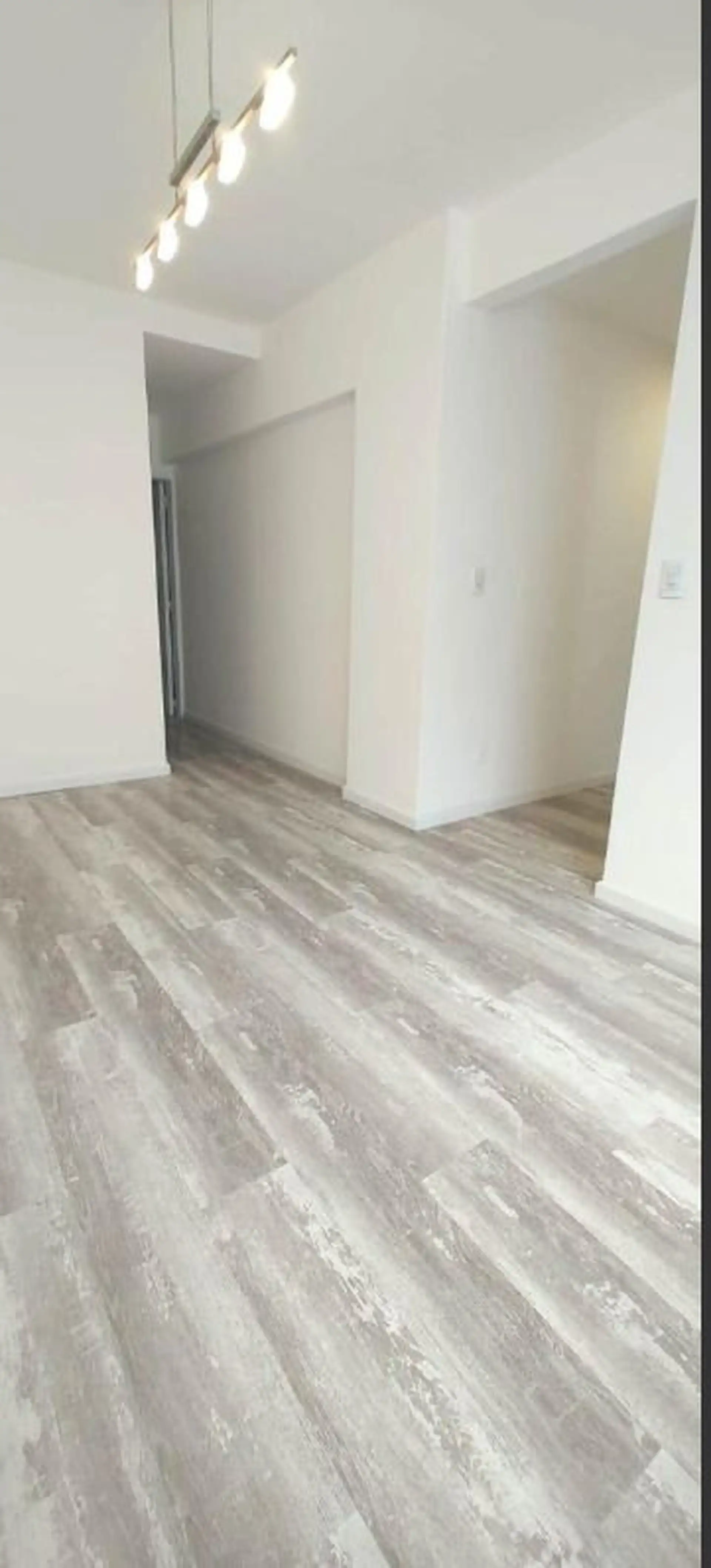 Venta de Departamento 2 AMBIENTES en Centro / Microcentro con balcón a la calle