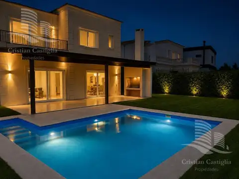 Venta- Casa en Los Castaños con Pileta