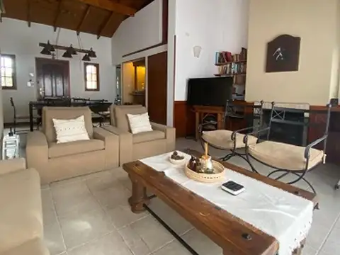 Casa en Venta en City Bell, USD 210.000