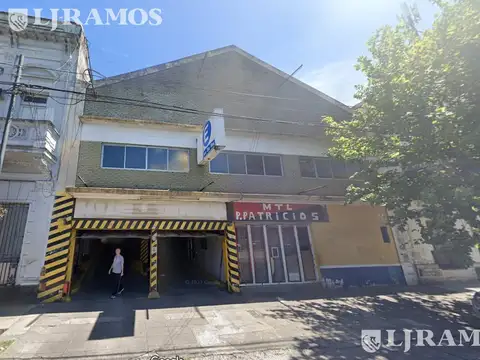 Local en  Parque Patricios